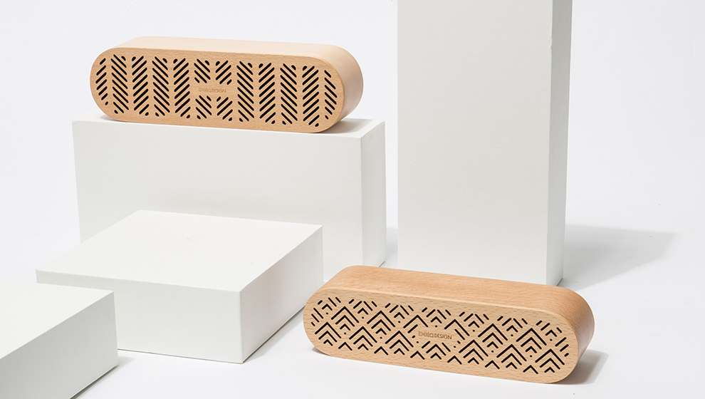 belaDESIGN ベラデザイン Wood Bluetooth Speaker <BS1806D>の画像