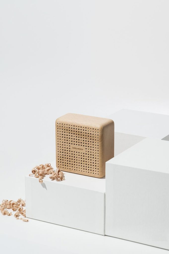 belaDESIGN ベラデザイン Wood Bluetooth Speaker R1/R2<BS1909A>の画像