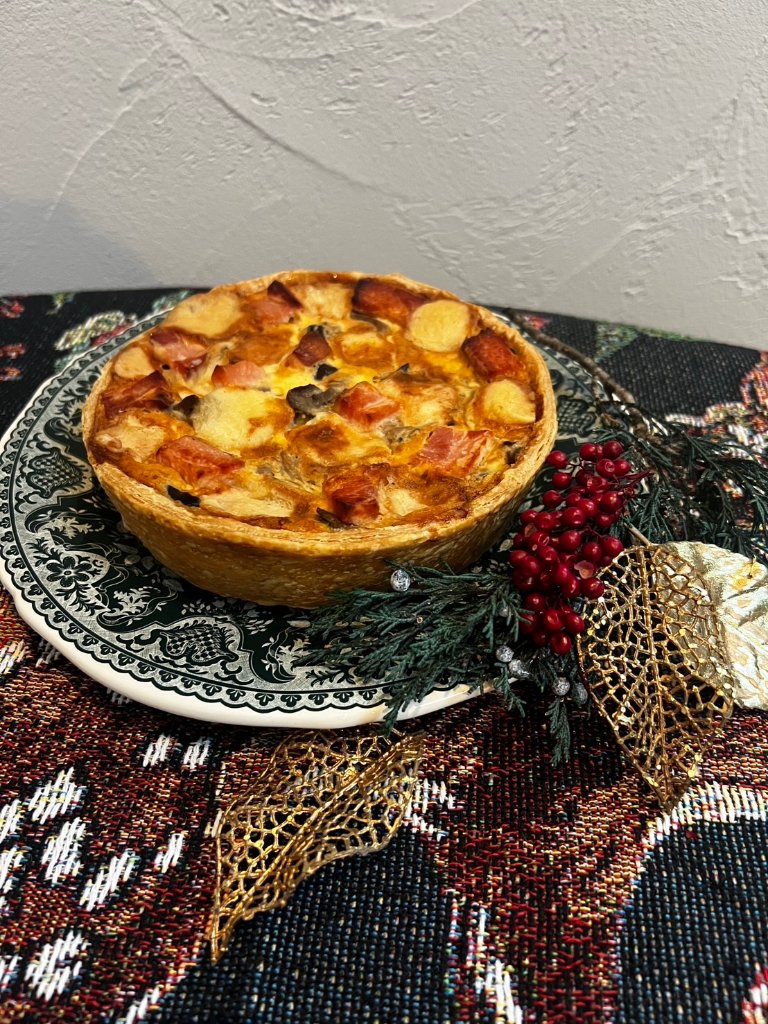 【Christmas2025ご予約】きのこのキッシュの画像