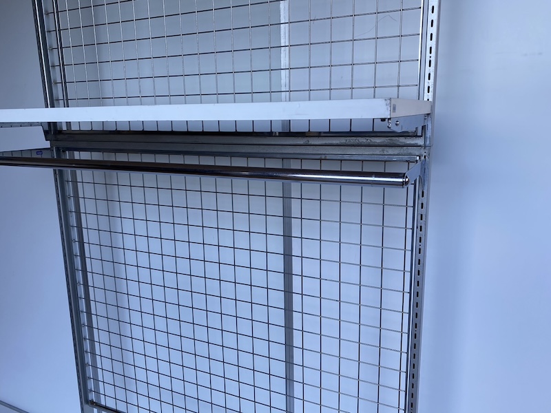【備品】展示棚（展示用ネット+棚＋バー）（両日出展）の画像