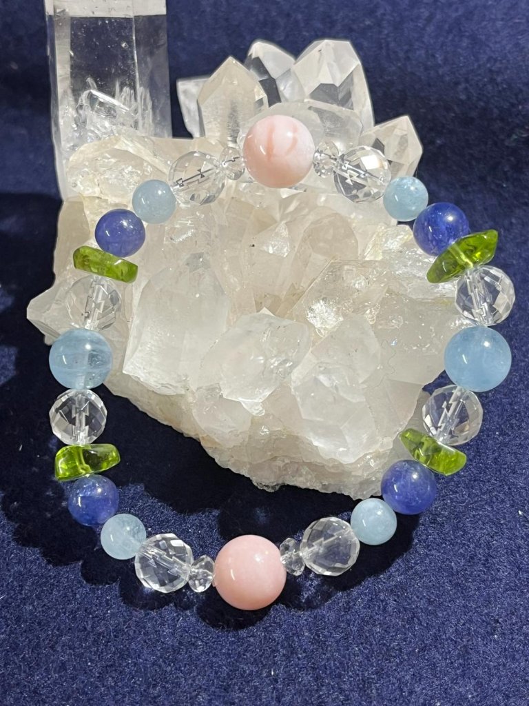 幸福な結婚生活へと導くパワーストーンブレスレットの画像