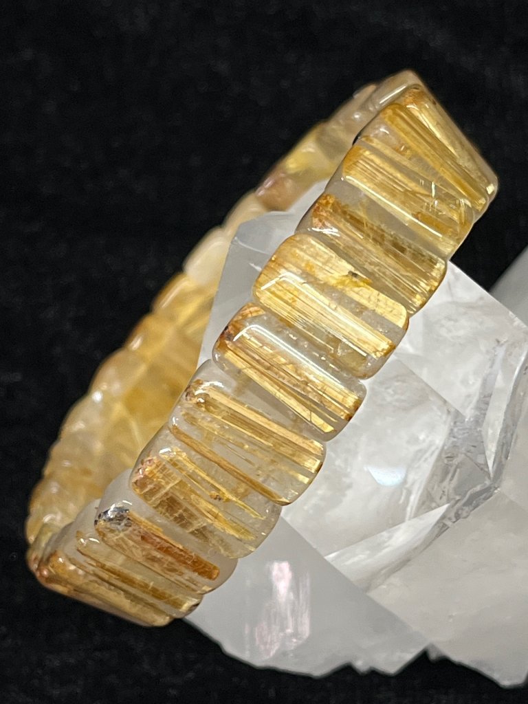 ルチルクォーツバングルの画像