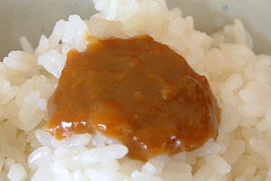 おかず味噌■下関名産うにアルコール瓶詰■「うに甚本舗」の老舗の技と当店自慢の味噌を合わせた「味噌雲丹（うに）」の画像