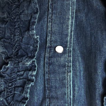 H.A.K 「ライトオンスデニム フリルブラウス」 Fの画像