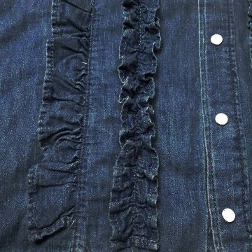 H.A.K 「ライトオンスデニム フリルブラウス」 Fの画像