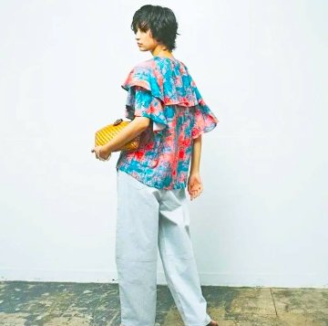 MUUNAA「アブストラクトPtフリルブラウス」(Lady's)の画像