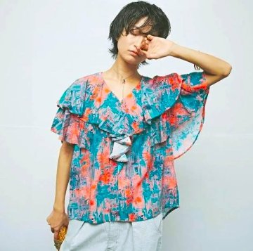 MUUNAA「アブストラクトPtフリルブラウス」(Lady's)の画像