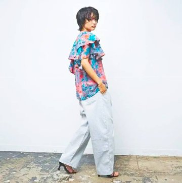 MUUNAA「アブストラクトPtフリルブラウス」(Lady's)の画像