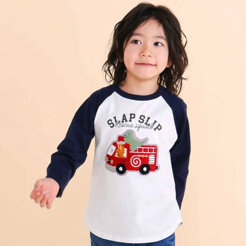 SLAPSLIP 消防自動車サガラワッペン付きラグラン長袖Tシャツ(80-130cm)　【メール便送料198円対応】の画像