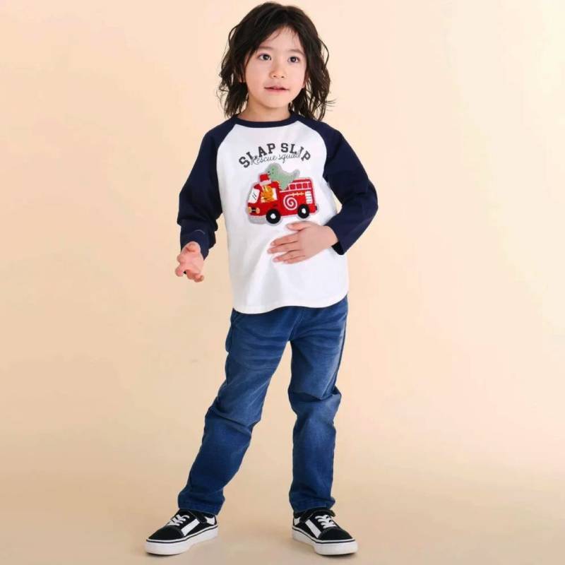 SLAPSLIP 消防自動車サガラワッペン付きラグラン長袖Tシャツ(80-130cm)　【メール便送料198円対応】の画像