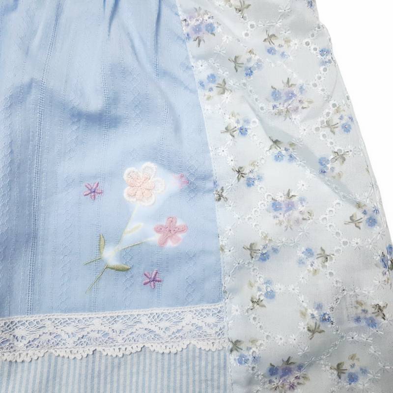 Souris(スーリー)「お花モチーフ付き切り替えフレンチスリーブブラウス」（90-130cm） メール便送料無料の画像