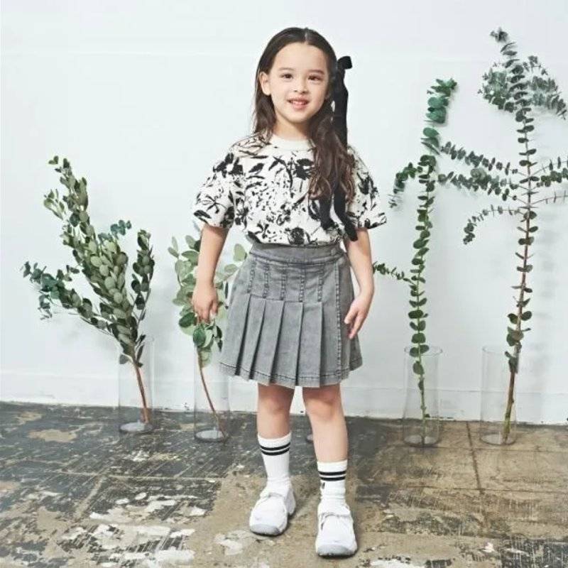 maarook「モノトーンフラワープリントTシャツ」(90-160cm)   【メール便送料無料】の画像
