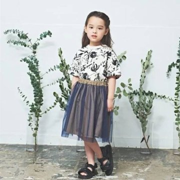 maarook「モノトーンフラワープリントTシャツ」(90-160cm)   【メール便送料無料】の画像