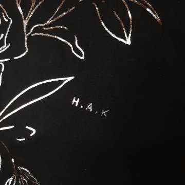 H.A.K 「エッジフローラ箔プリントTシャツ」0-1の画像