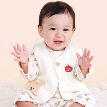 SLAP SLIP baby (スラップスリップ) 「 くまちゃんフェイスモチーフキルティングベスト」(70-80cm)  メール便対応可の画像