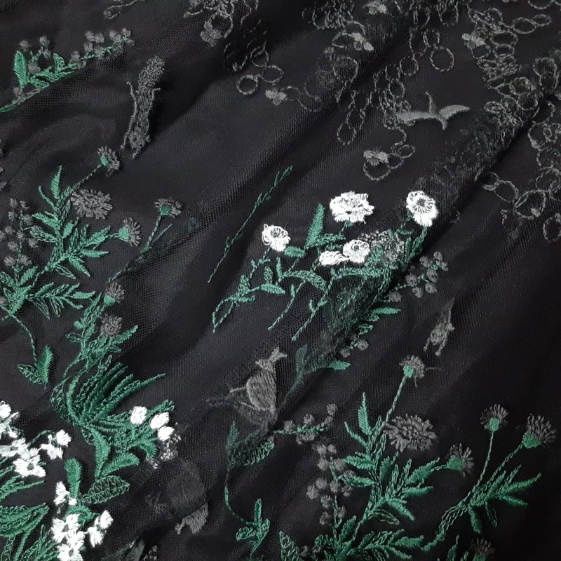 SUPER HAKKA「花舞う森辺刺繍チュールレース×コットンタイプライターギャザースカート」 Fの画像