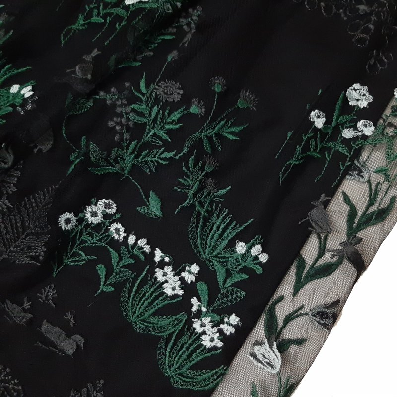 SUPER HAKKA「花舞う森辺刺繍チュールレース×コットンタイプライターギャザースカート」 Fの画像