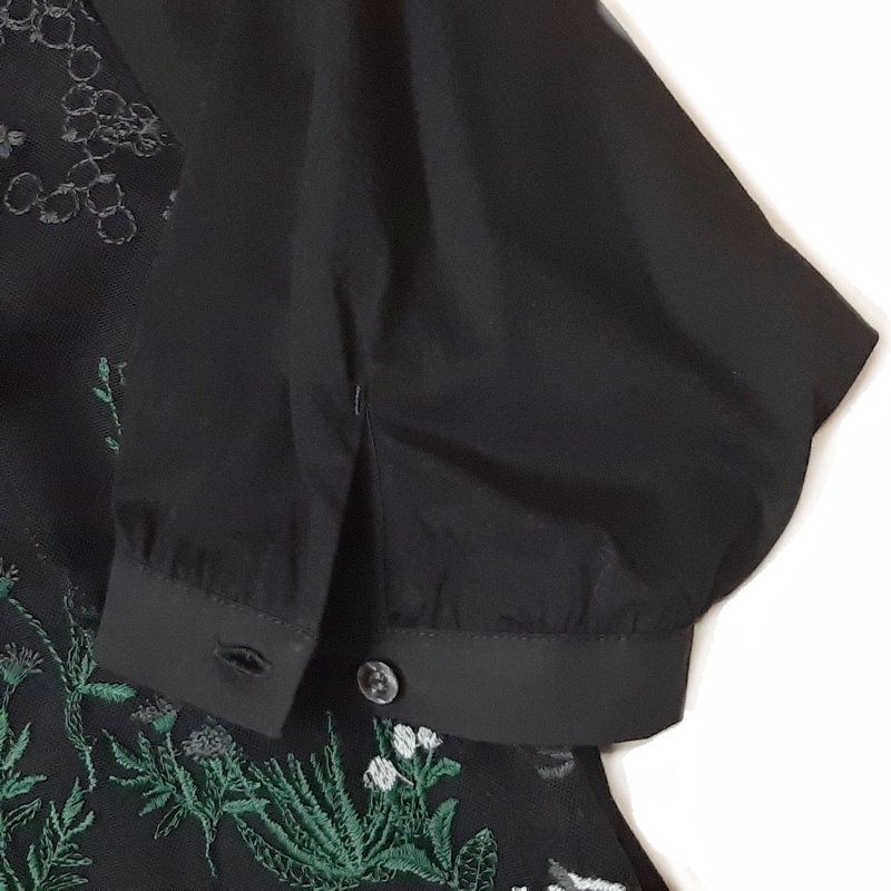 SUPER HAKKA「花舞う森辺刺繍チュールレース×天竺×コットンタイプライターブラウス」 Fの画像