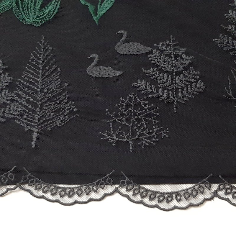 SUPER HAKKA「花舞う森辺刺繍チュールレース×天竺×コットンタイプライターブラウス」 Fの画像