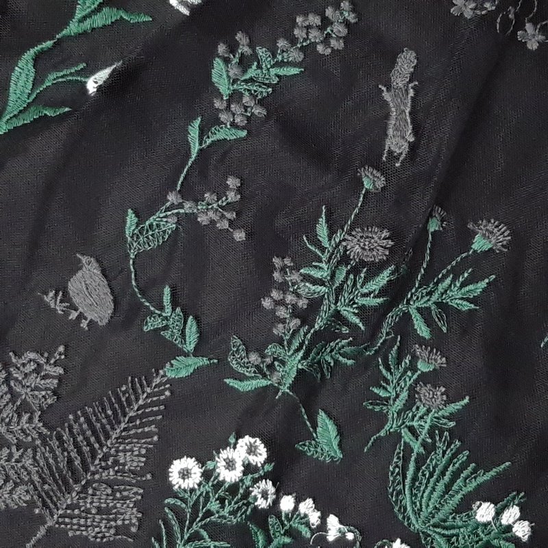 SUPER HAKKA「花舞う森辺刺繍チュールレース×天竺×コットンタイプライターブラウス」 Fの画像
