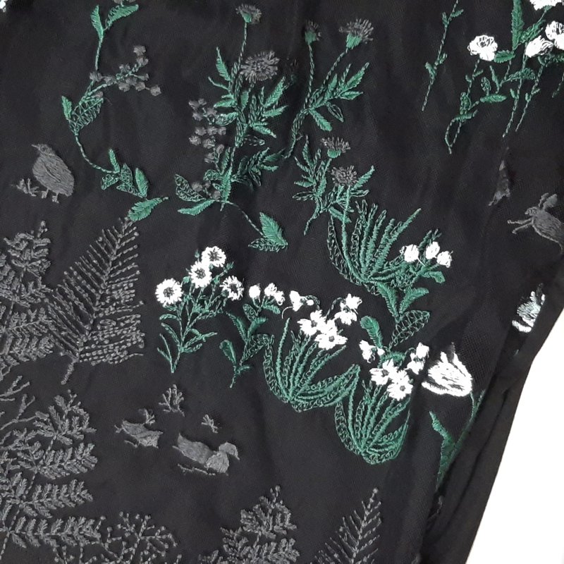 SUPER HAKKA「花舞う森辺刺繍チュールレース×天竺×コットンタイプライターブラウス」 Fの画像