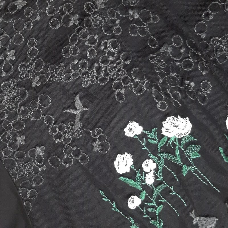 SUPER HAKKA「花舞う森辺刺繍チュールレース×天竺×コットンタイプライターブラウス」 Fの画像