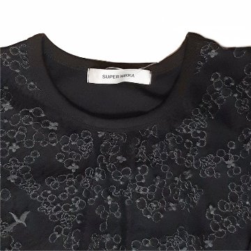 SUPER HAKKA「花舞う森辺刺繍チュールレース×天竺×コットンタイプライターブラウス」 Fの画像