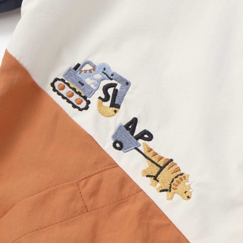 SLAP SLIP(スラップスリップ) 「フード付き恐竜＆乗り物刺繍タフタリバーシブルラグランジャケットboys」(80-130cm) の画像