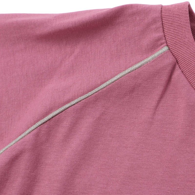 nexchic (ネクシック) 「ロゴワッペン付きラグラン長袖Tシャツ」(110-150cm) の画像