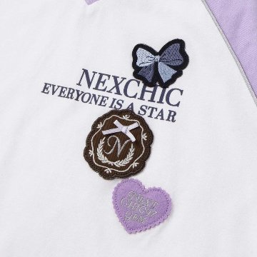 nexchic (ネクシック) 「ロゴワッペン付きラグラン長袖Tシャツ」(110-150cm) の画像