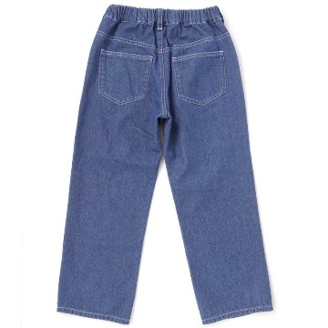 nexchic (ネクシック) 「ラインストーン＆リボンロゴ刺繍デニムストレートパンツ」(130-150cm) の画像
