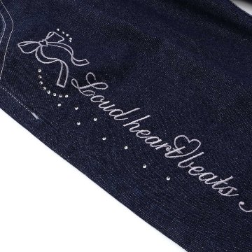 nexchic (ネクシック) 「ラインストーン＆リボンロゴ刺繍デニムストレートパンツ」(130-150cm) の画像