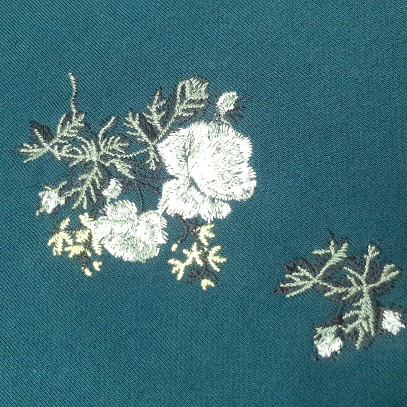 SUPER HAKKA「ホワイトローズ刺繍 裏毛プルオーバー」 Fの画像