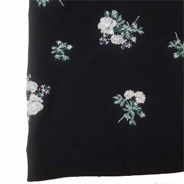 SUPER HAKKA「ホワイトローズ刺繍 裏毛プルオーバー」 Fの画像