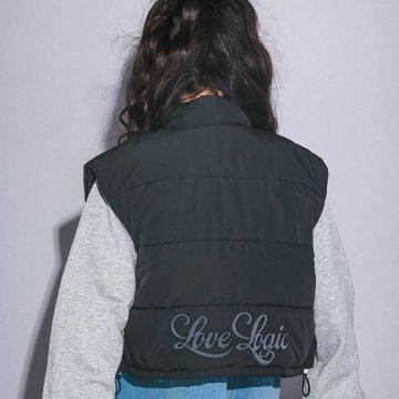 nexchic (ネクシック) 「パワーショルダータフタ中綿入りベスト」(120-150cm) の画像