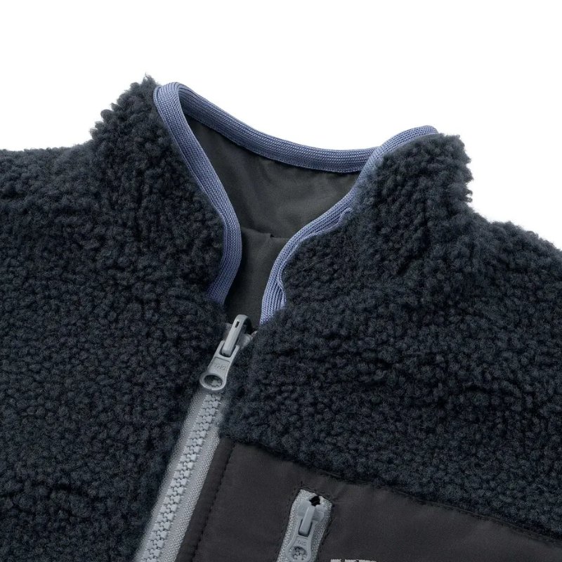 nexchic (ネクシック) 「リバーシブルボアベスト」(120-150cm) の画像