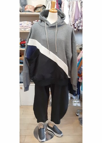 nunuforme ヌヌフォルム 「ヘムタッグカーブパンツ」(size1,2)の画像