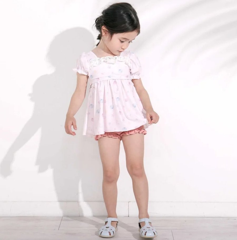 SLAP SLIP 「シェル柄フロントレースパフスリーブセパレート型スイムウェア」 (90-130cm)の画像