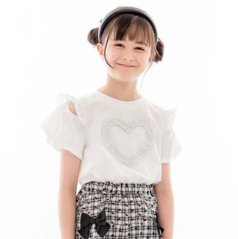 nino「フリルハート付きオフショルダーTシャツ」(90-130cm) 【 メール便送料無料】の画像