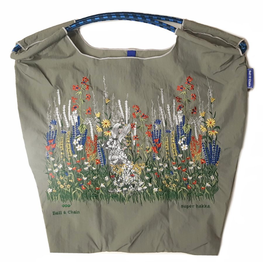 SUPER HAKKA 「〈Ball & Chainコラボ〉うさぎの隠れ家刺繍トートバッグ