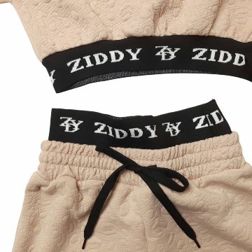 ZIDDY「ランダムドットジャガードトレーナー＆ショートパンツ セット」 (130-160cm) の画像
