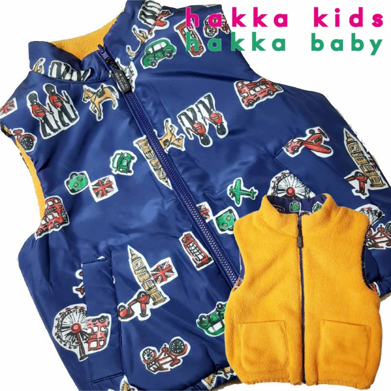 hakka baby&kids ロンドンボーダープリント【サーモライトEcoMade中綿入り】リバーシブルベスト」 (80-130cm）の画像
