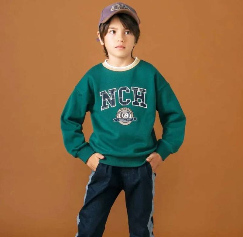 nexchic (ネクシック) 「ロゴ＆エンブレム トレーナー」(110-150cm) の画像