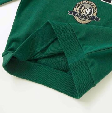 nexchic (ネクシック) 「ロゴ＆エンブレム トレーナー」(110-150cm) の画像