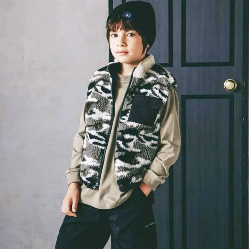 nexchic (ネクシック) 「タフタ×裏迷彩ボア リバーシプル ベスト」(110-150cm) の画像