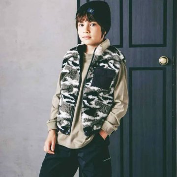 nexchic (ネクシック) 「タフタ×裏迷彩ボア リバーシプル ベスト」(110-150cm) の画像