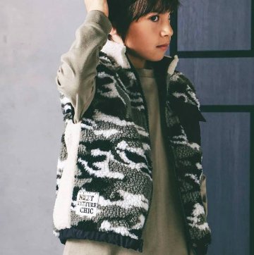 nexchic (ネクシック) 「タフタ×裏迷彩ボア リバーシプル ベスト」(110-150cm) の画像