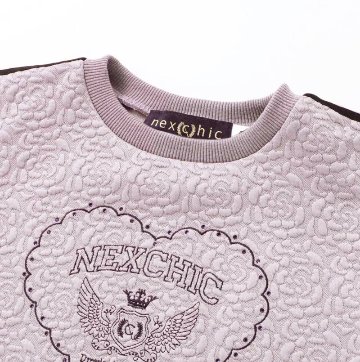 nexchic (ネクシック) 「ハート刺しゅう袖リボンキルトトレーナー」(110-150cm) の画像