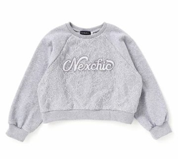 nexchic (ネクシック) 「レースonロゴショート丈トレーナー」(130-150cm) の画像