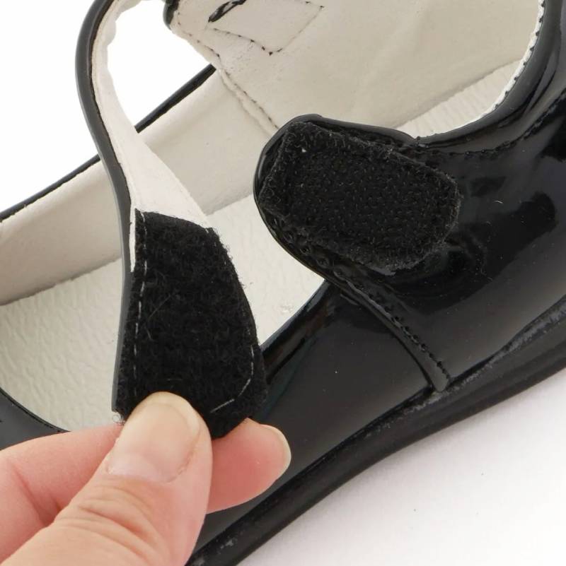 SLAP SLIP 「リボン付きエナメルストラップセレモニーシューズ」 (17-20cm) の画像